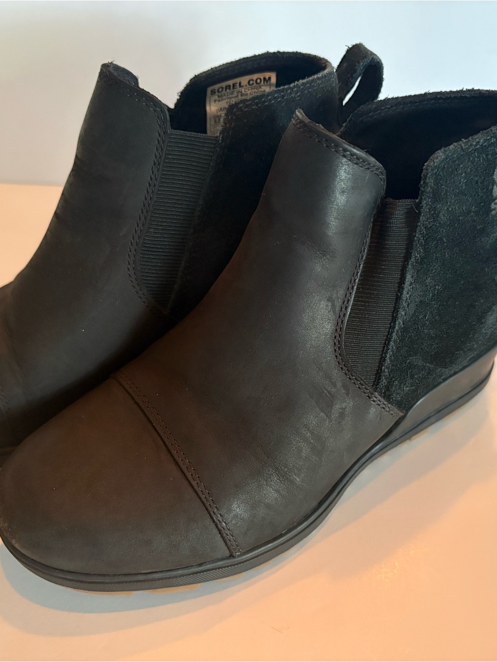 Sorel Evie Women's Black Leather & nu buk Chelsea Ankle Booties size 6.5